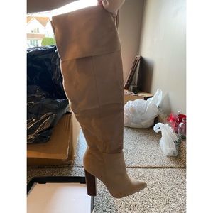 OLIVIA FARGIANO SUEDE HEELED BOOTS - SIZE 8.5